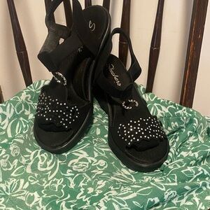Skechers  Vegan Slip On Rumble In Immaculate Like New Pre Owned Condition